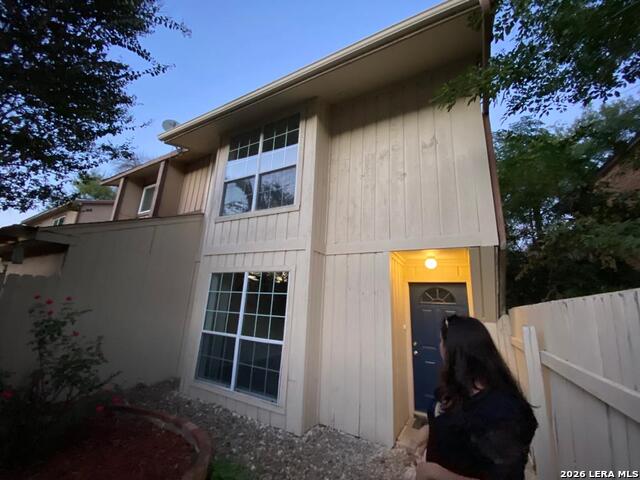 Image 3 of 9 For 12016 Ashrock  0