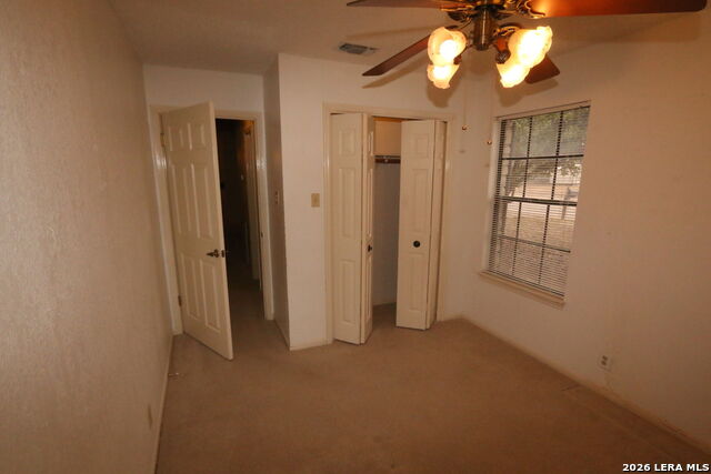 Listing photo id 15 for 802 Athens  