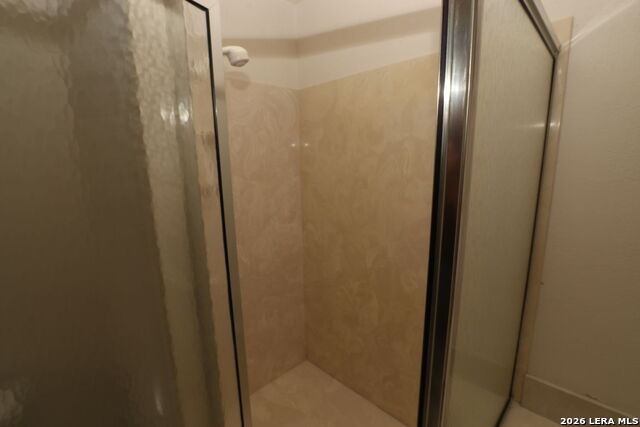 Listing photo id 20 for 802 Athens  