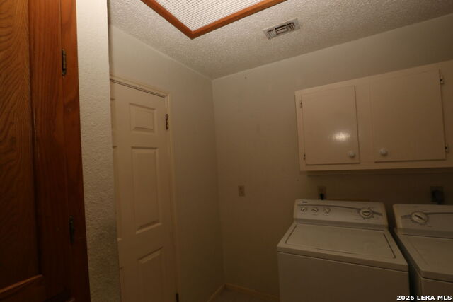 Listing photo id 27 for 802 Athens  