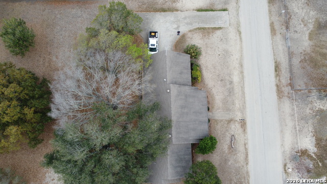 Listing photo id 35 for 802 Athens  