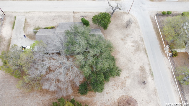 Listing photo id 36 for 802 Athens  