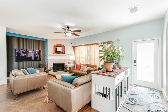 Image 10 of 37 For 18815 Agincourt