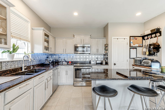 Image 15 of 37 For 18815 Agincourt