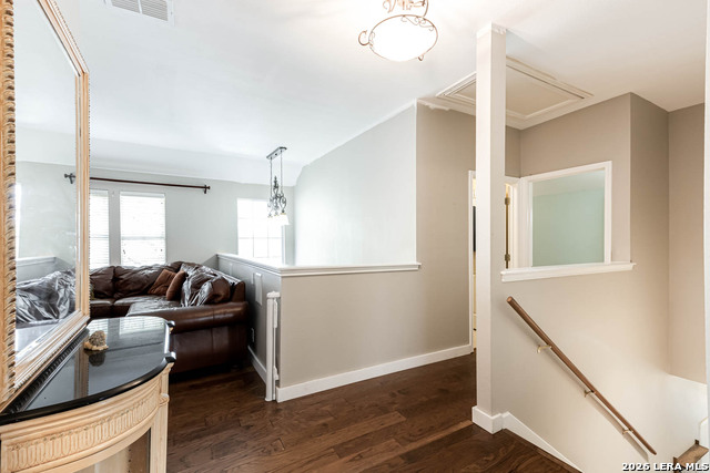 Image 19 of 37 For 18815 Agincourt