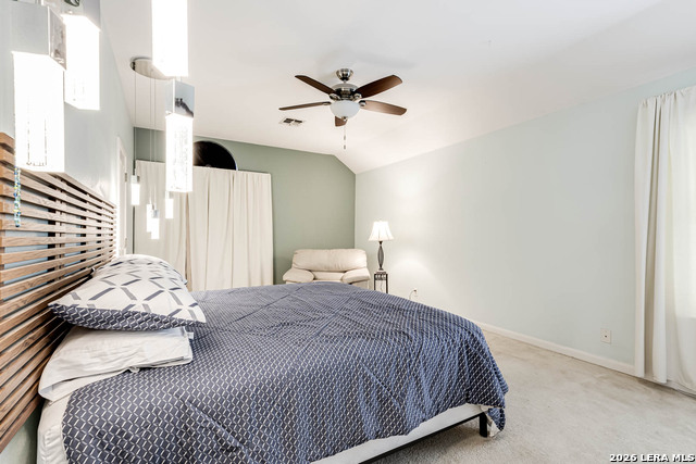 Image 22 of 37 For 18815 Agincourt