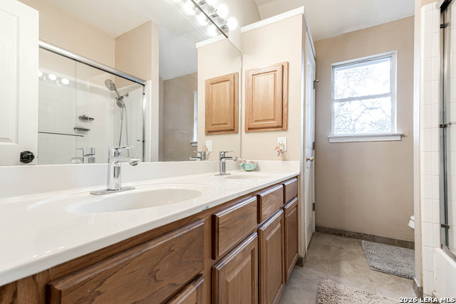 Image 28 of 37 For 18815 Agincourt