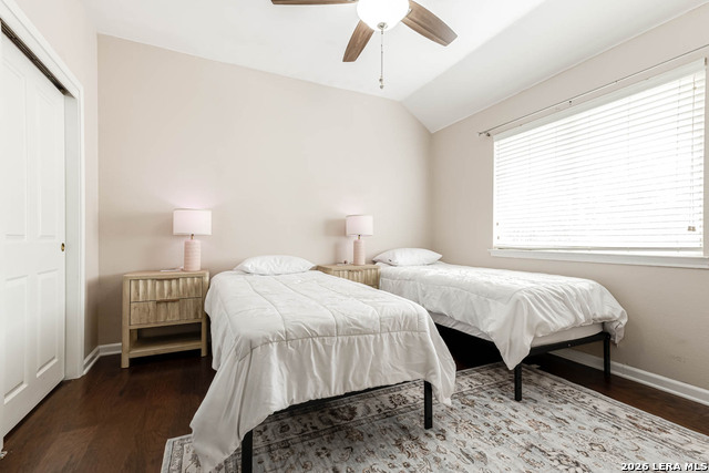 Image 29 of 37 For 18815 Agincourt