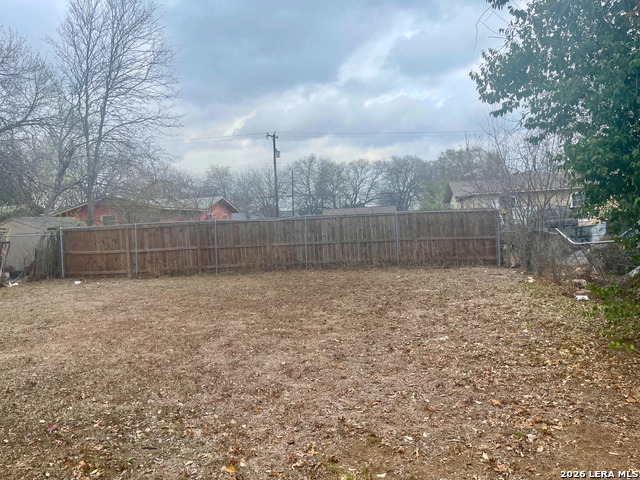 Image 11 of 12 For 455 Lincolnshire Dr