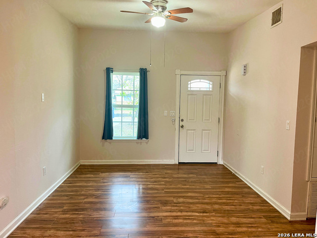 Image 4 of 12 For 455 Lincolnshire Dr