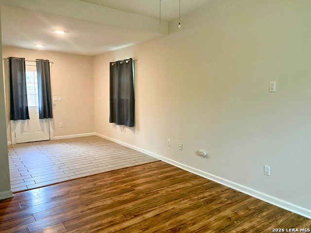 Image 5 of 12 For 455 Lincolnshire Dr