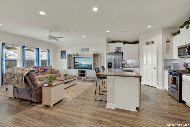 Details for 1316 Parkwood, Seguin, TX 78155