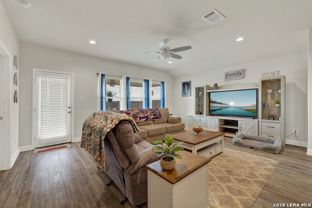 Image 4 of 21 For 1316 Parkwood