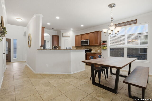 Image 11 of 31 For 6321 Iris Run