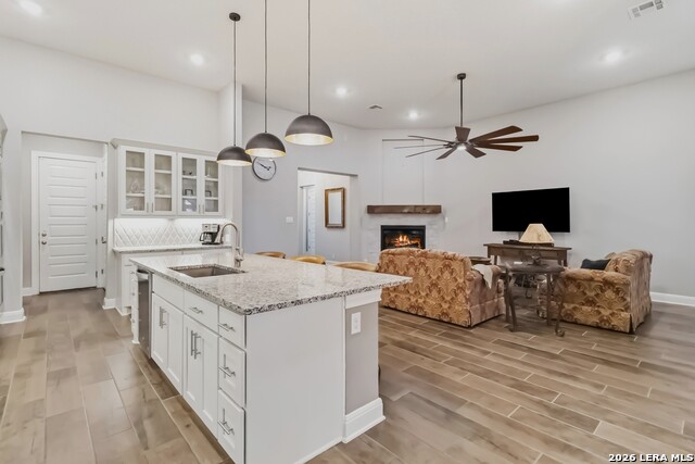 Image 17 of 48 For 8206 Claret Cup