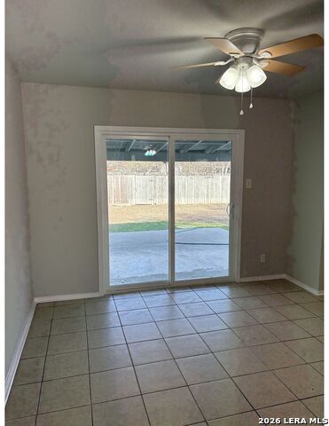 Image 16 of 28 For 3935 Starhill