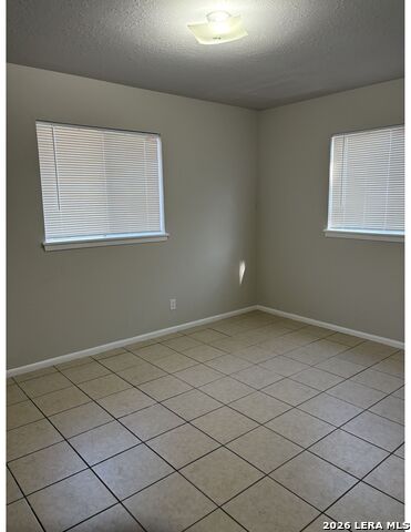 Image 6 of 28 For 3935 Starhill