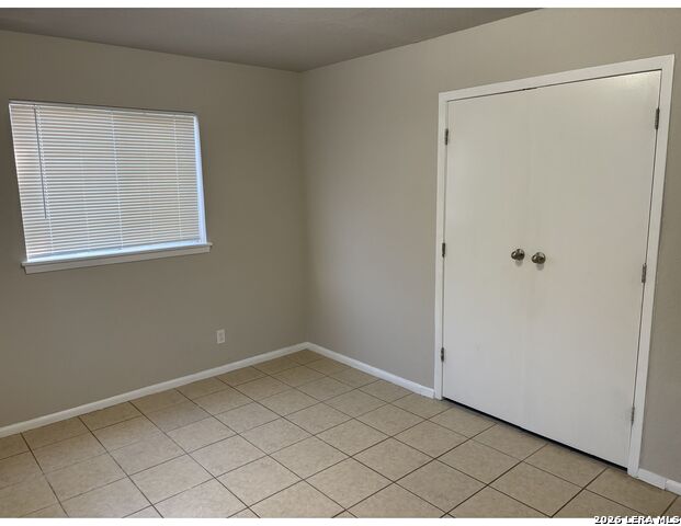 Image 7 of 28 For 3935 Starhill