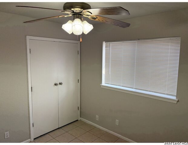 Image 8 of 28 For 3935 Starhill