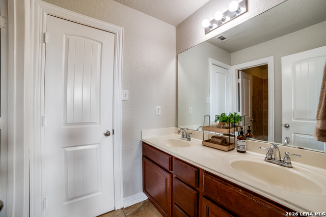 Image 27 of 32 For 13835 Palatine Hill