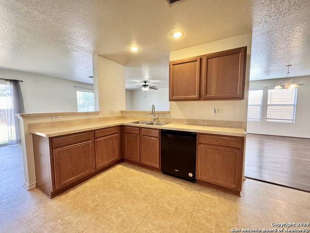 Image 12 of 42 For 4406 Waldon Pond