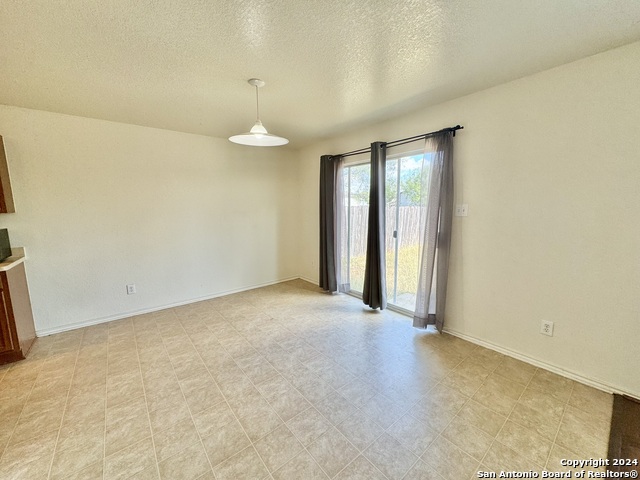 Image 15 of 42 For 4406 Waldon Pond