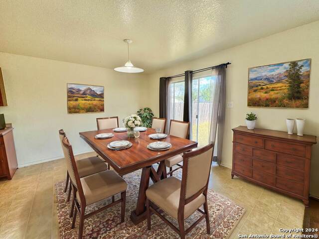 Image 16 of 42 For 4406 Waldon Pond