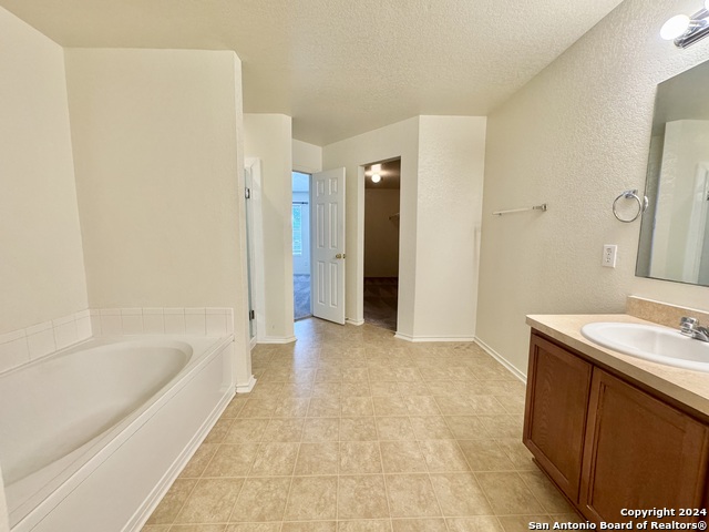 Image 27 of 42 For 4406 Waldon Pond