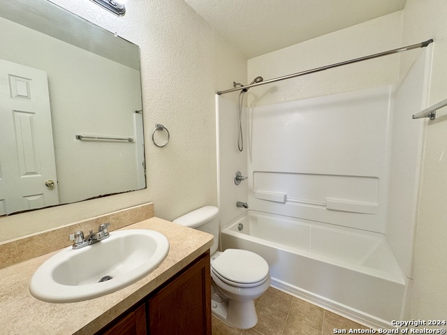 Image 39 of 42 For 4406 Waldon Pond