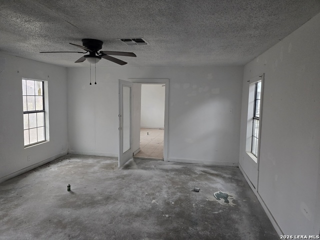 Image 10 of 27 For 306 Huff E 