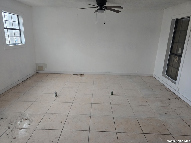 Image 12 of 27 For 306 Huff E 