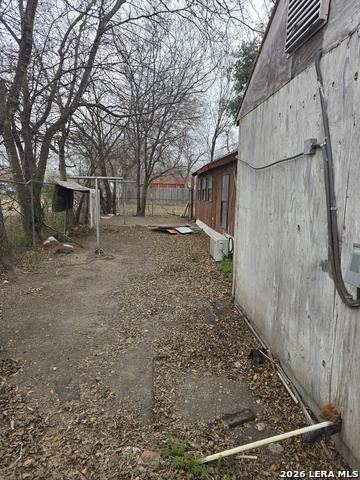 Image 16 of 27 For 306 Huff E 