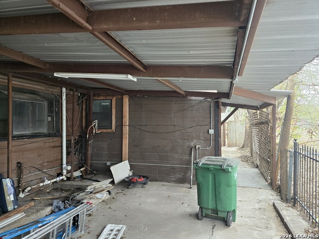 Image 19 of 27 For 306 Huff E 