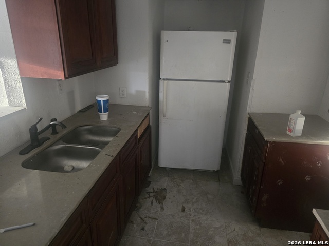 Image 22 of 27 For 306 Huff E 