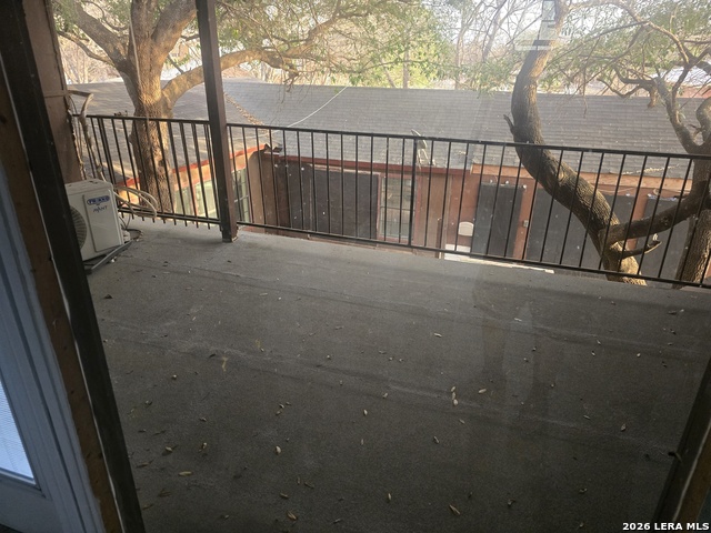 Image 26 of 27 For 306 Huff E 