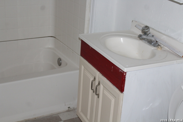 Image 6 of 27 For 306 Huff E 