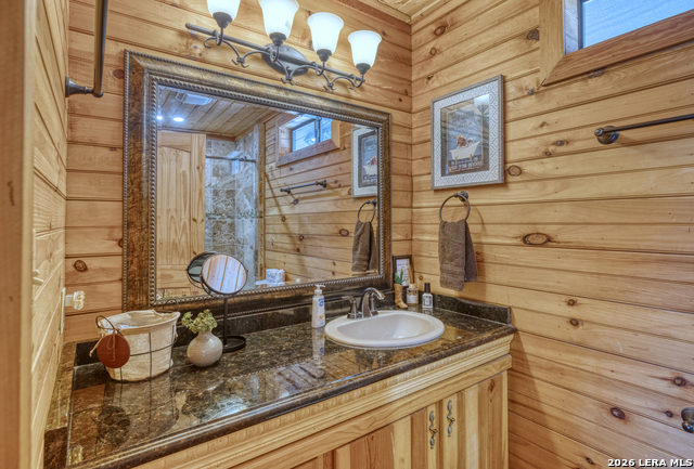 Image 24 of 39 For 416 Canyon Oaks Dr.