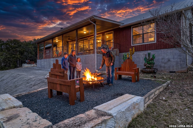 Image 6 of 39 For 416 Canyon Oaks Dr.