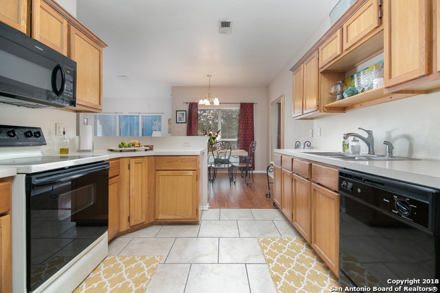 Image 10 of 21 For 5858 Spring Square