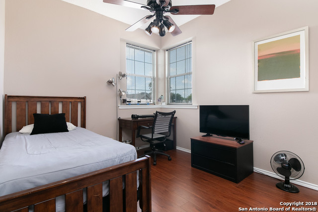 Image 16 of 21 For 5858 Spring Square