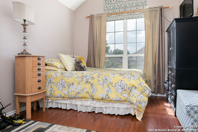 Image 18 of 21 For 5858 Spring Square