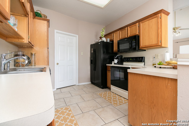 Image 9 of 21 For 5858 Spring Square