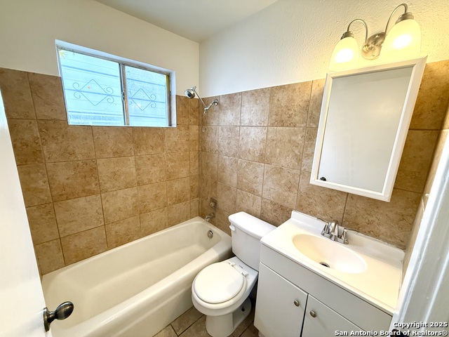 Image 7 of 17 For 520 Prado St  1