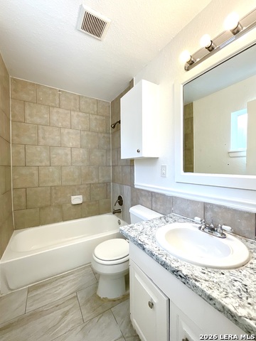 Listing photo id 9 for 602 Lovett  5