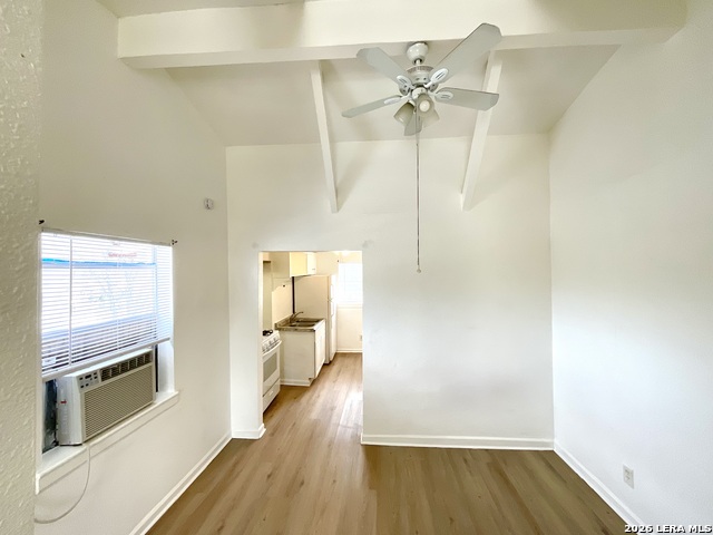 Listing photo id 3 for 602 Lovett  5