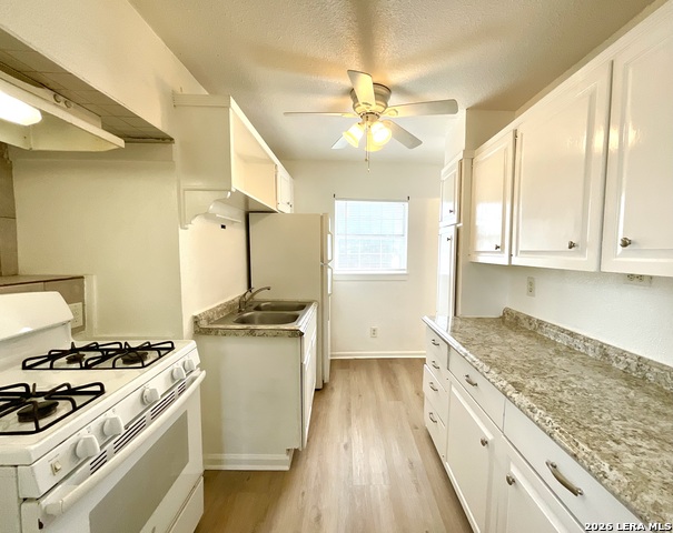 Listing photo id 6 for 602 Lovett  5