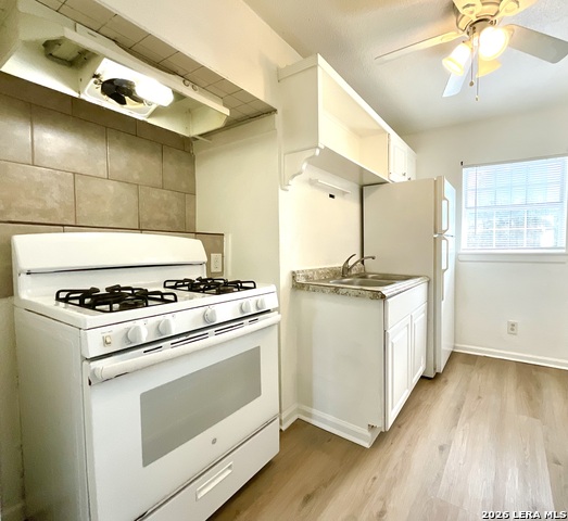 Listing photo id 7 for 602 Lovett  5