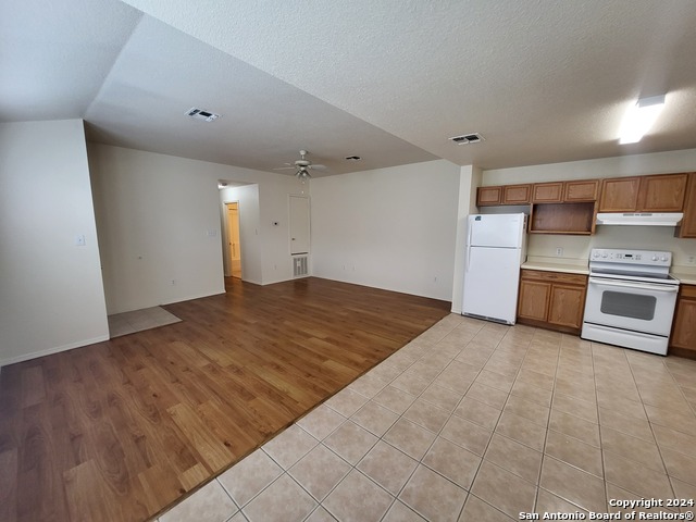 Image 3 of 13 For 3848 Maverick Creek Rd