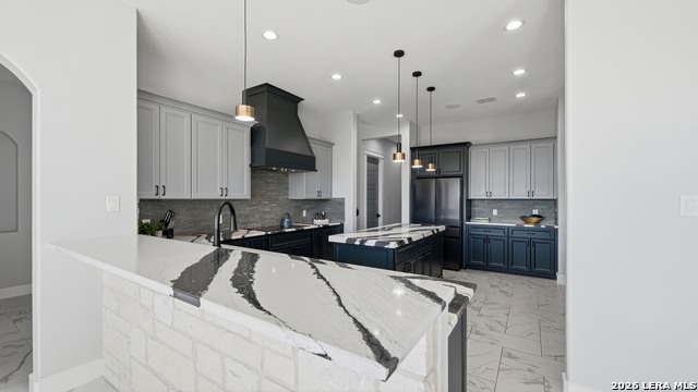 Image 12 of 66 For 2587 Falling Oak