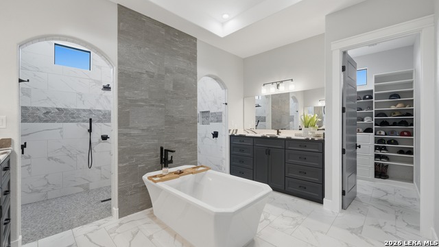 Image 25 of 66 For 2587 Falling Oak